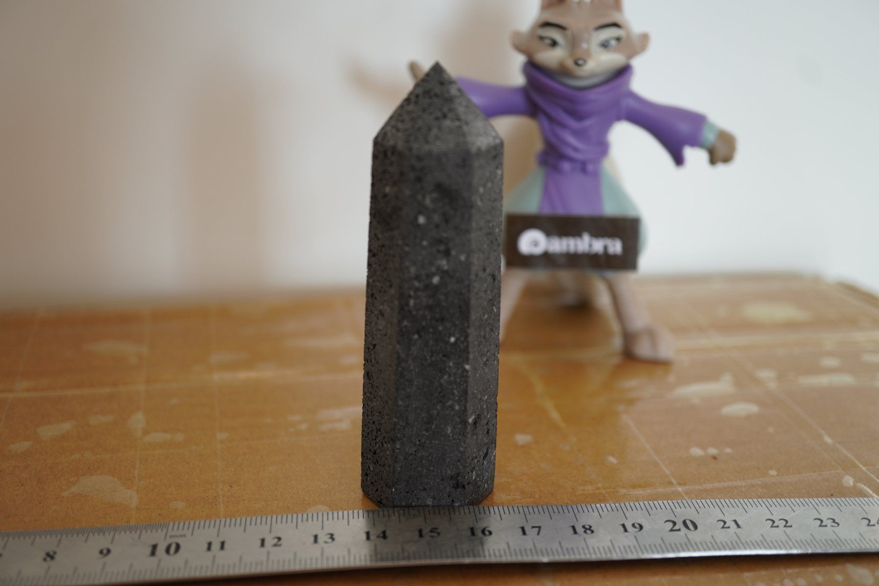 Minerali & Pietre curative: Lava       Spitze   Spanien      9 cm x  2.5 cm – Nuovo e nell'imballaggio originale da Eschenbach SG venduto da topstone 2