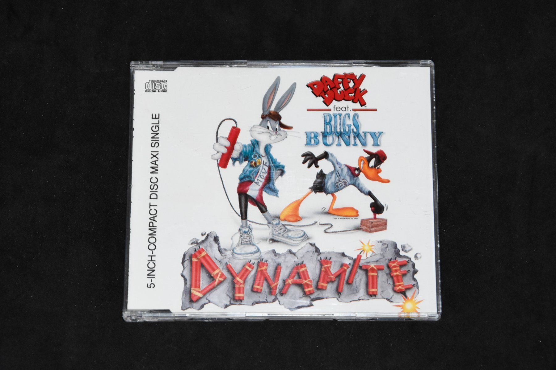 CD: Daffy Duck Feat. Bugs Bunny - Dynamite – Usato da Belmont-sur-Yverdon venduto da ag97