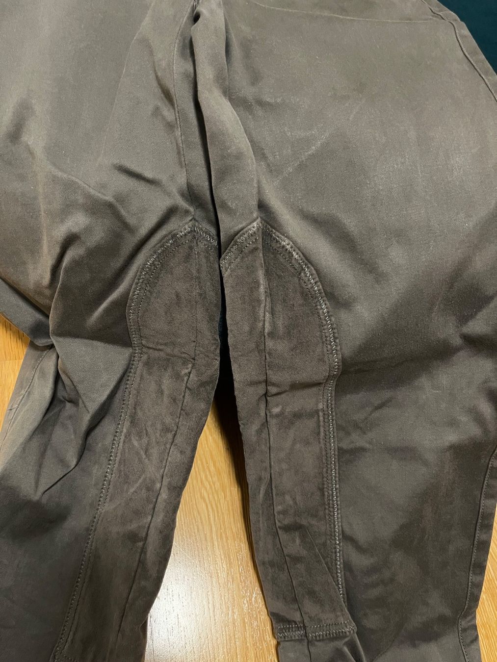Pantaloni: Hose dunkelgrau/braun Gr.38 – Usato da Arlesheim venduto da Eli_77 4
