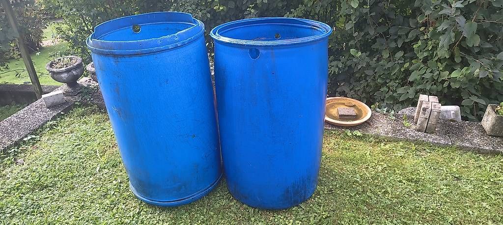 Bewässern & Giessen: Regenfass – Gebraucht aus Luzern von Stollbi0 1