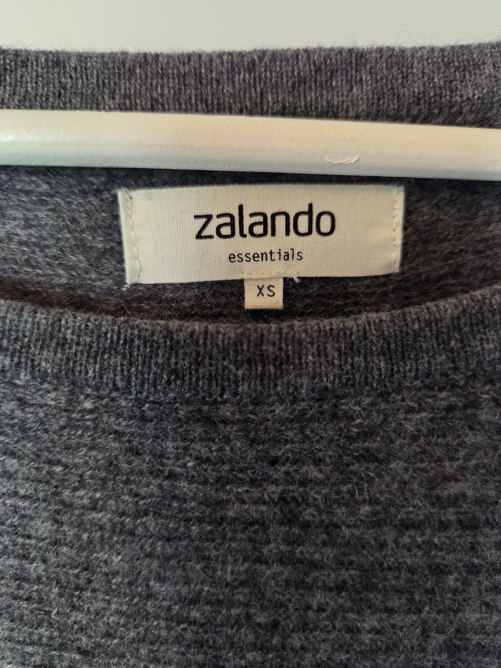 Maglioni & Felpe: Zalando Essentials Kaschmirpullover, XS, Grau – Usato da Pfäffikon ZH venduto da salix92 2