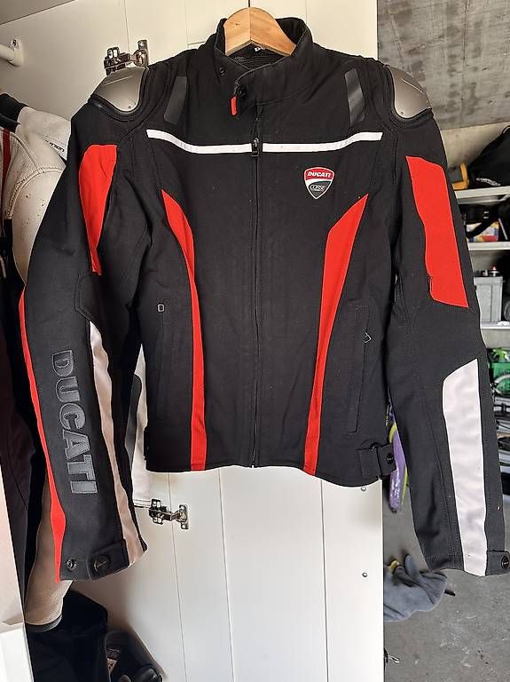 Giacche: Ducati Motorradjacke gr 48 – Usato da Rain venduto da Denisesch1