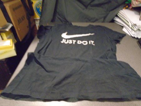 T-Shirt Grösse M, Nike, schwarz, Aufschrift weiss