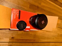 Sony E 16-70 mm F4 ZA OSS Vario-Tessar T* SEL1670Z