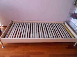 Bett mit BicoFlex Lattenrost elektrisch, NP über Fr. 4000.-