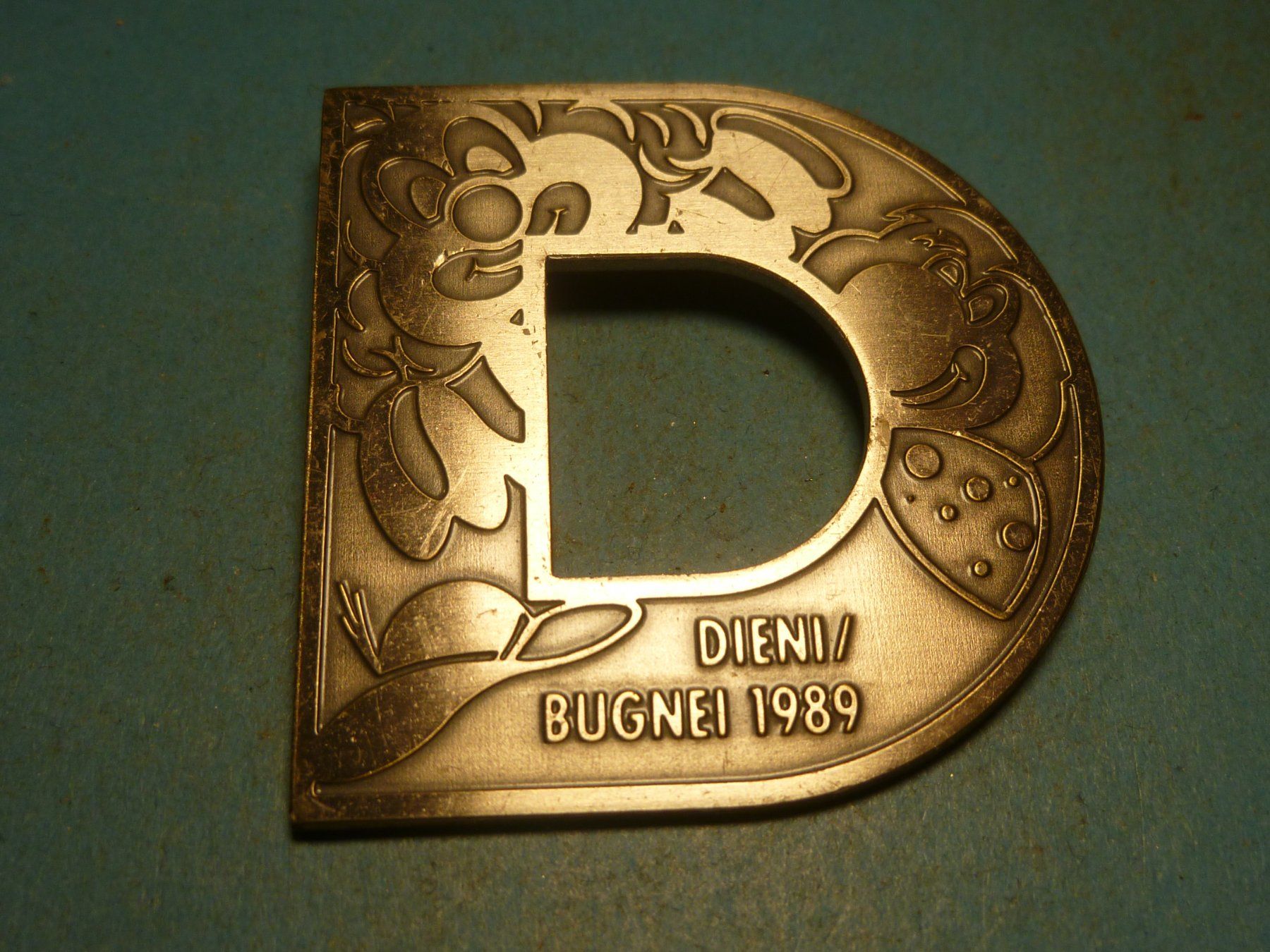 Plaquettes & Badges: DIENI / SEDRUN 1989 SILBER – D'occasion à Ried (Muotathal) par Mandarin02