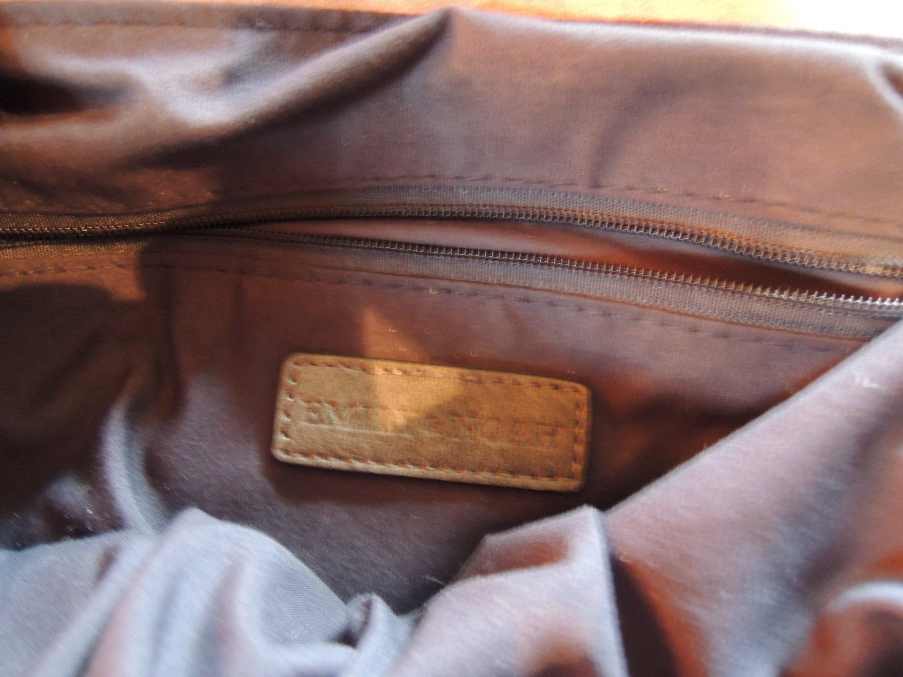 Taschen für Damen: Zwei Damentaschen "NEU" – Neu (gemäss Beschreibung) aus Uznach von rut_xrx5 4