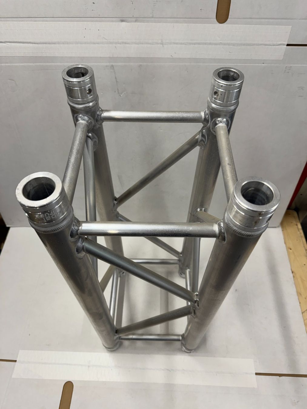 Tralicci: Global Truss F34 75 cm (T35) – Nuovo (secondo la descrizione) da Däniken SO venduto da Profog1 2