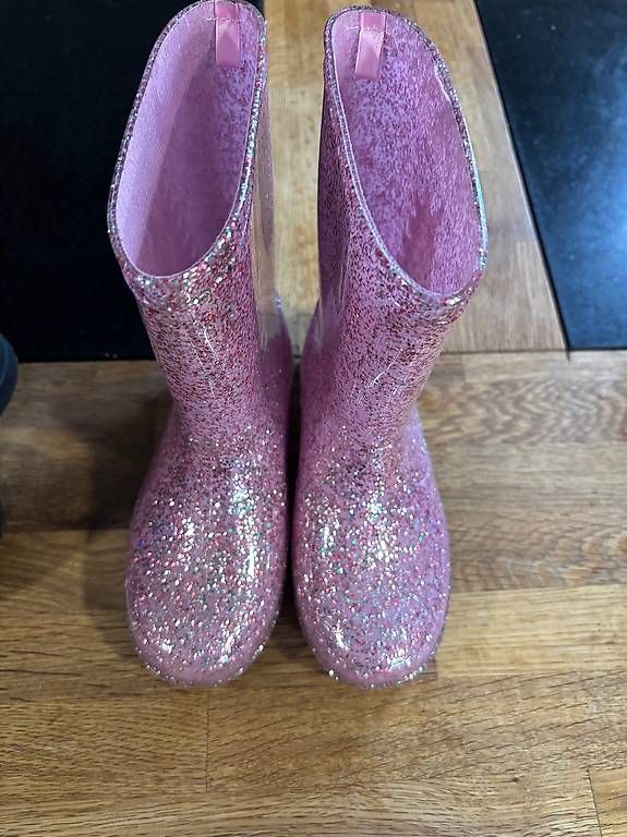 Scarpe per ragazze: Chaussure de pluie 33 – Usato da Saxon venduto da Sebdem