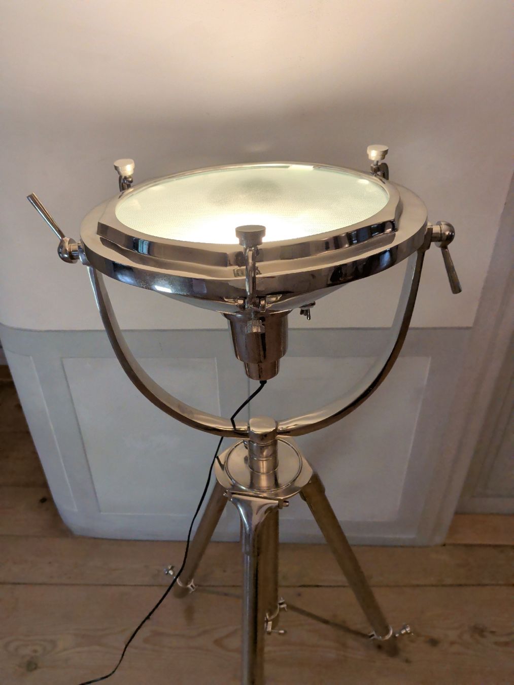 Lampen: Variable Stehlampe Chrom neuwertig – Gebraucht aus Dietfurt von Subforce1853 6