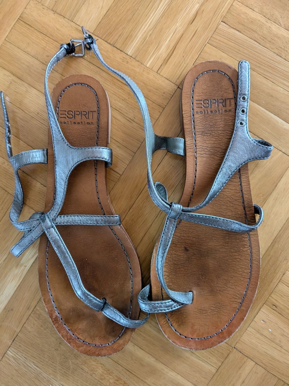 Esprit Chaussures femmes: Sandales Esprit (taille 36) – D'occasion à Plan-les-Ouates par vla_9sr9