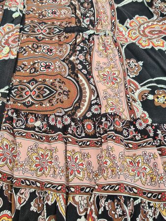 Kleid mit Paisley-Muster Grösse S guter Zustand