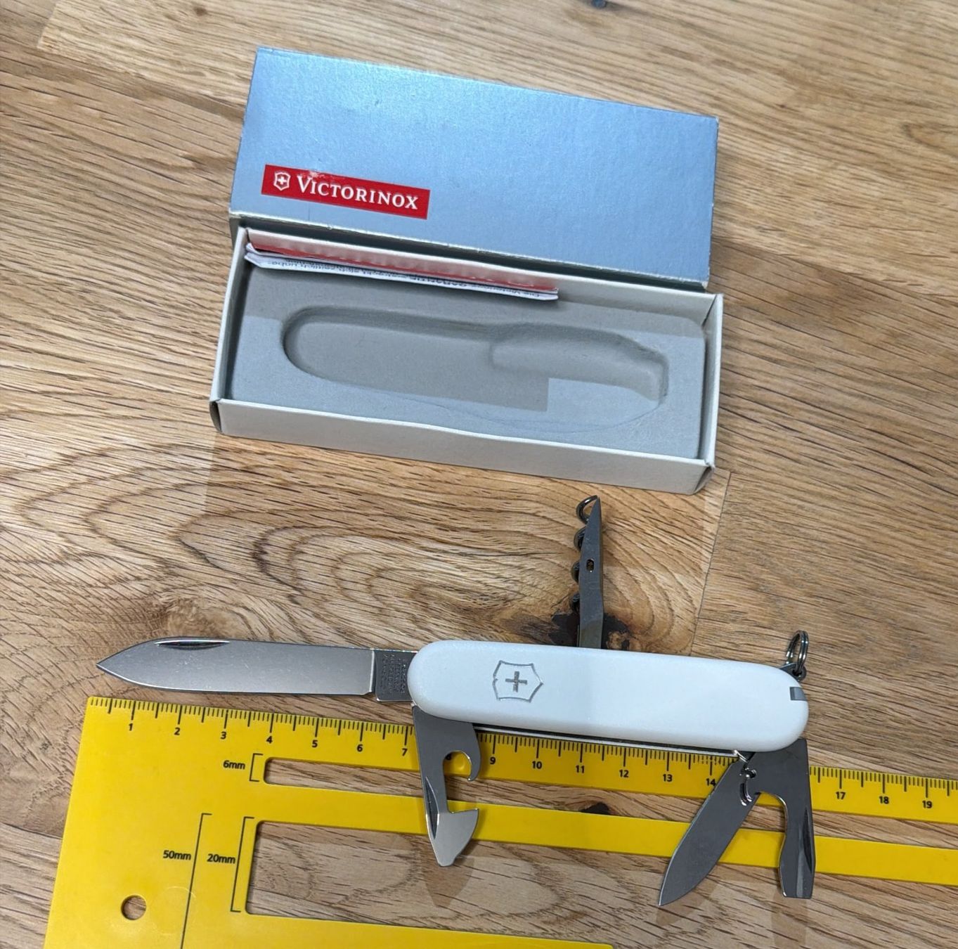 Victorinox Taschenmesser: VICTORINOX TASCHENMESSER HOWEG – Neu und originalverpackt aus Zürich von Frei-Occasionen 5
