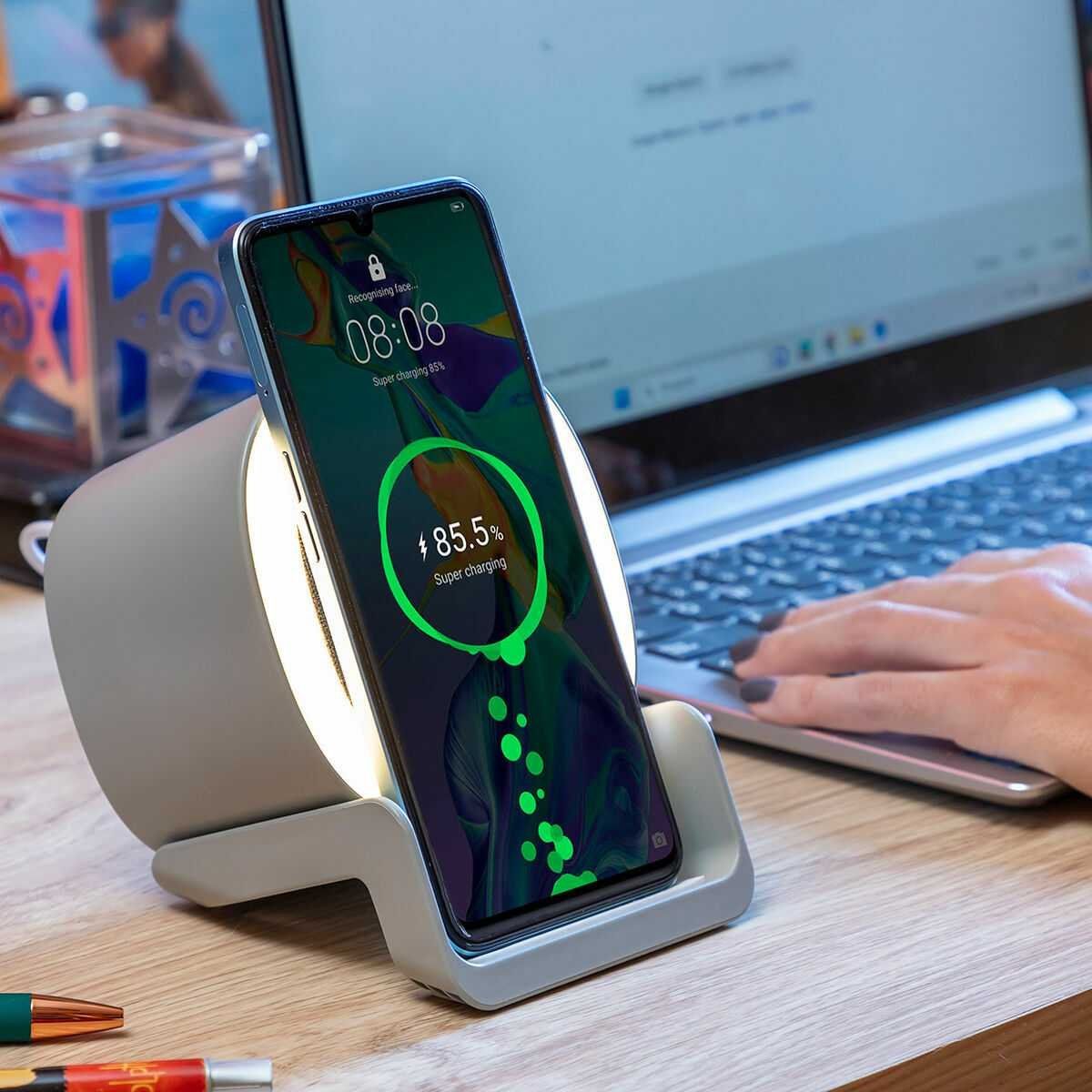 Casse acustiche: Bluetooth-Lautsprecher mit Induktions-Ladefunktion + 24 LEDs – Nuovo e nell'imballaggio originale da Giubiasco venduto da softmail 1