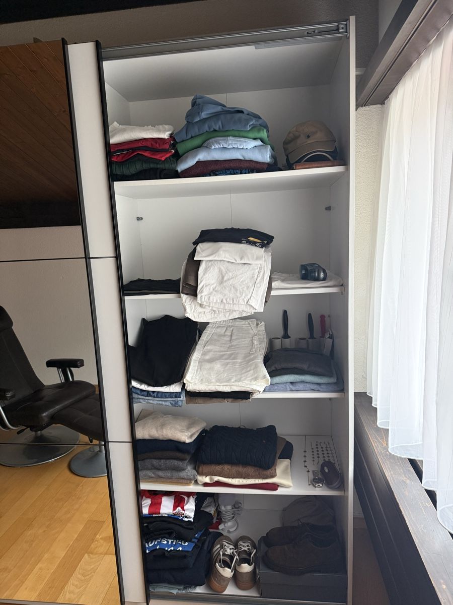 Armoires: Schwebetürenschrank – D'occasion à Lungern par dia_r6l8 1