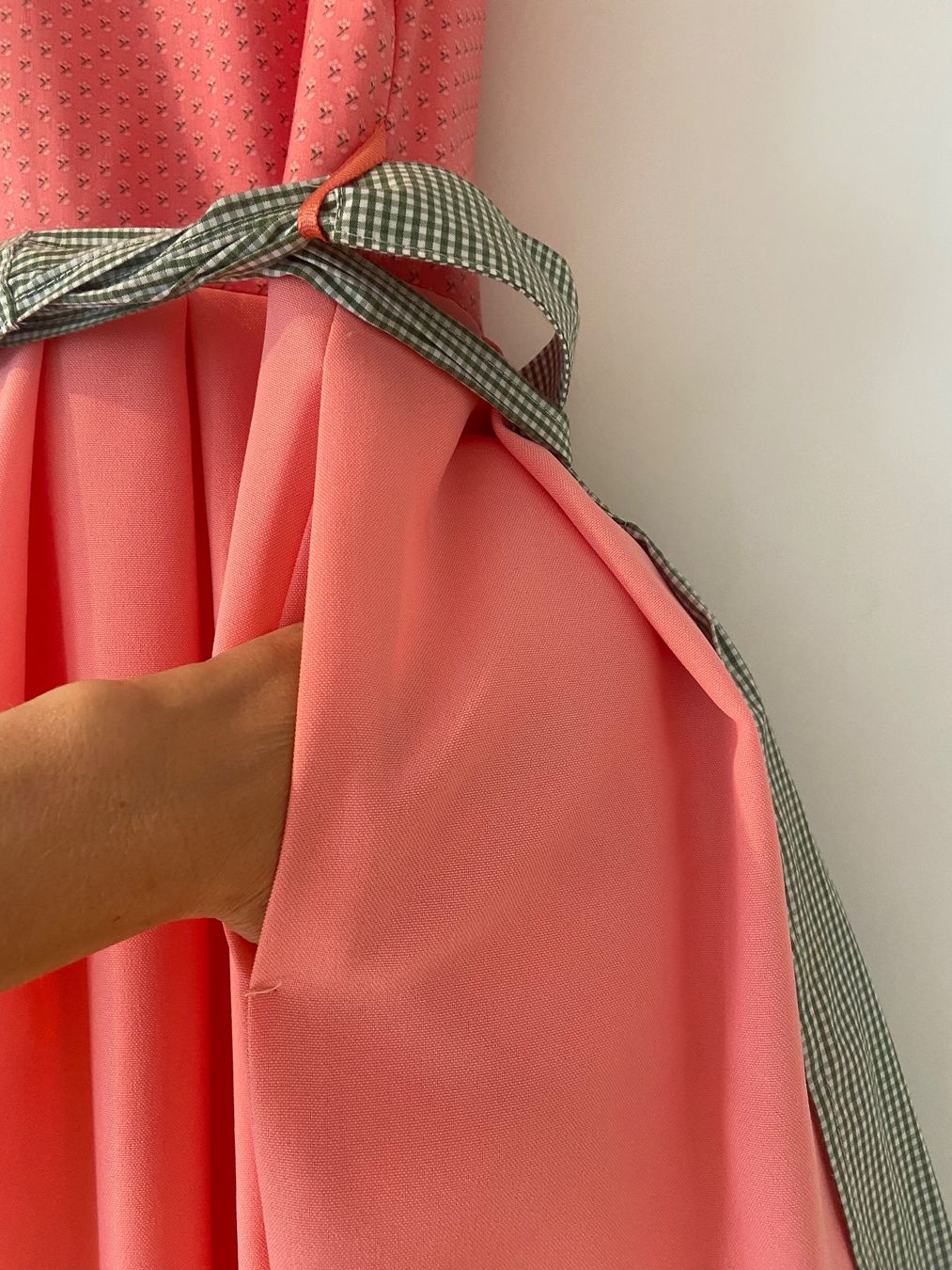 Kleider: Dirndl Alpine de Luxe 36 – Gebraucht aus Widnau von Imani 3