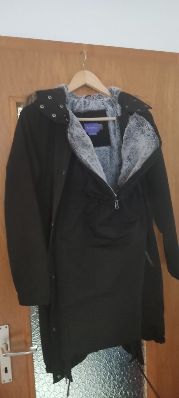 Jacken: Winterjacke mit Babyeinsatz – Gebraucht aus Winterthur von mbr_dz6q 1