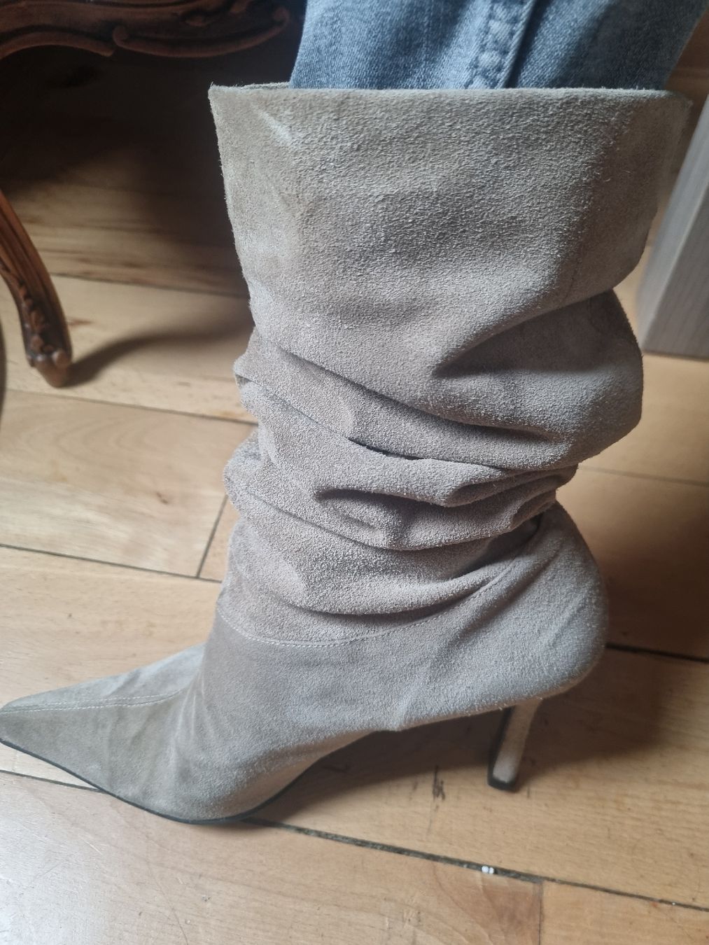 Damenschuhe: Bottes en daim beige clair, pointure 38 – Gebraucht aus Peseux von Seven_life
