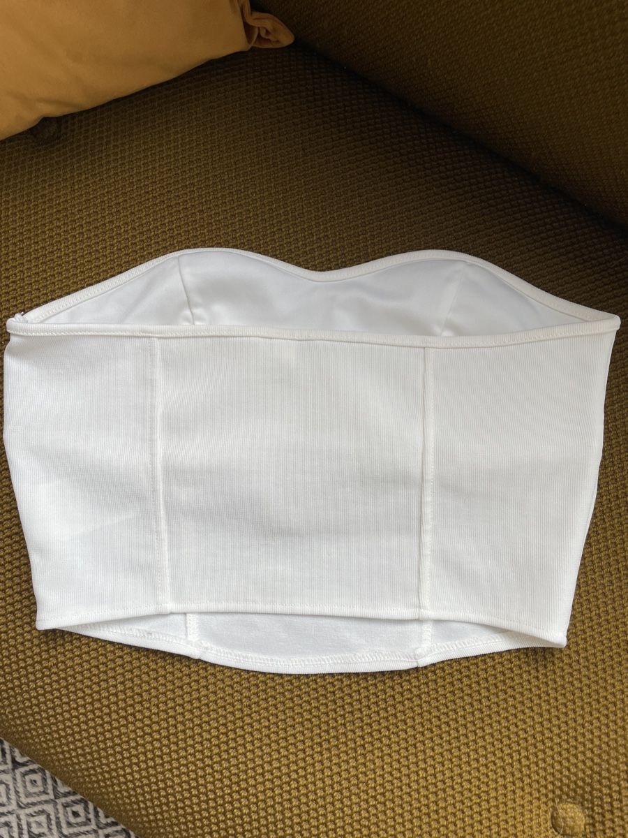 Top: Trägerloses Bustier weiss Grösse S – Usato da Mauren venduto da acht33null 1