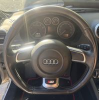 Audi S3 8P Originales abgeflachtes Lederlenkrad