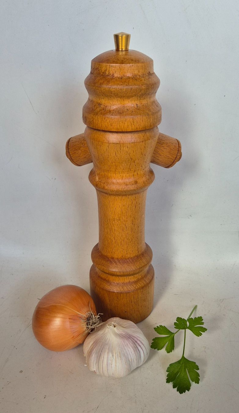 Elettrodomestici da cucina: Pfeffermühle in Hydrant Form von Sonderegger Mechanik – Usato da Neerach venduto da SilliS 1