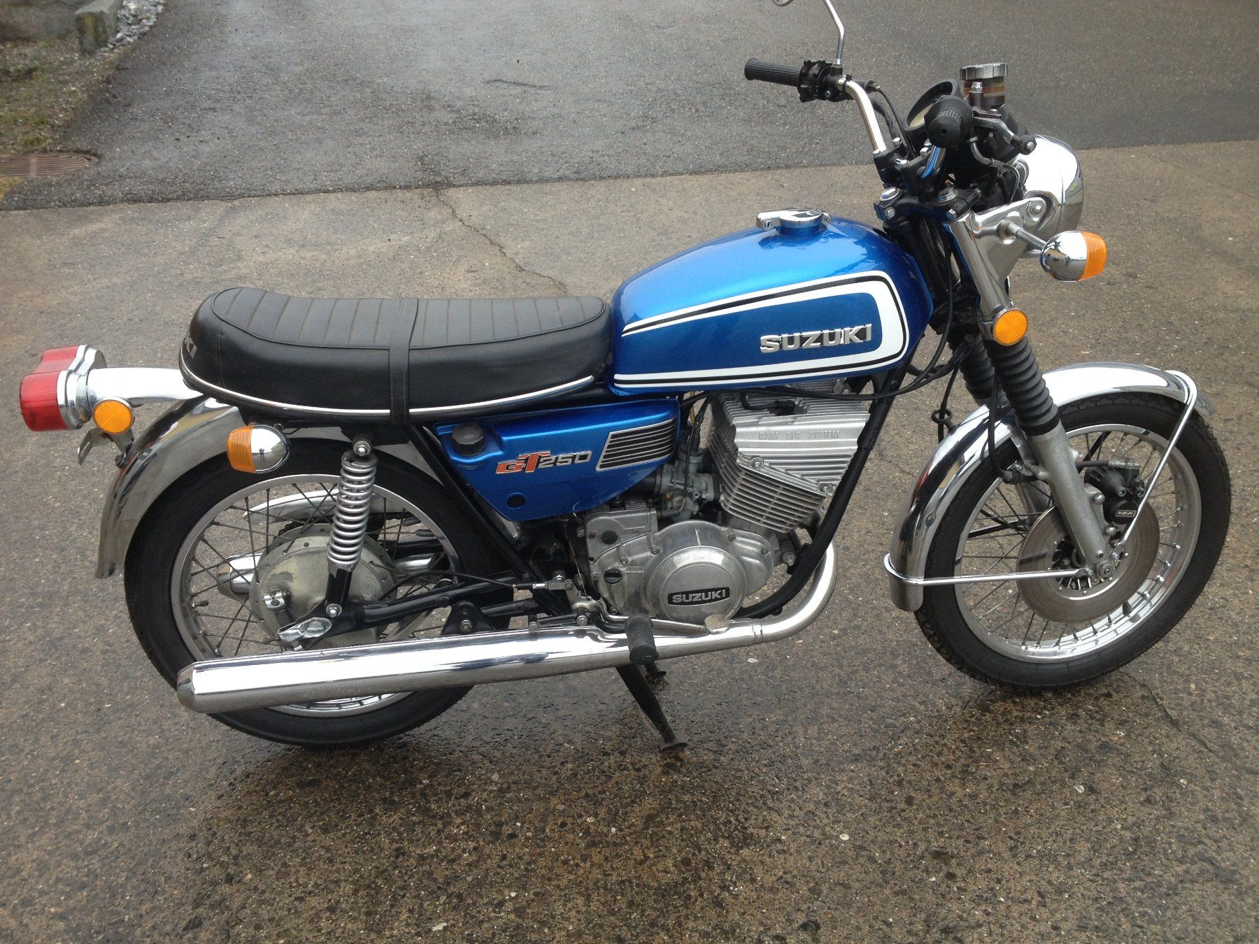 Suzuki Strada: Suzuki GT 250 Veteran – Usato da Rickenbach LU venduto da Hulibu 5