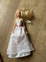 Barbie - ohne Schuhe 