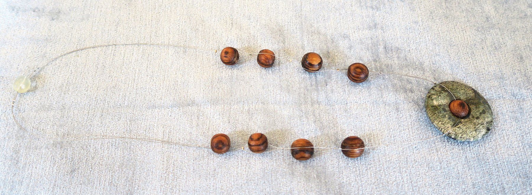 Catenine: Kette mit Naturstein/Holz – Nuovo (secondo la descrizione) da Brittnau venduto da marlenestone 1