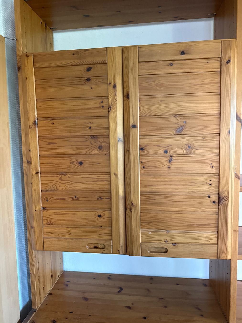 Armadi: Holzschrank – Usato da Schinznach-Bad venduto da a-girl 1