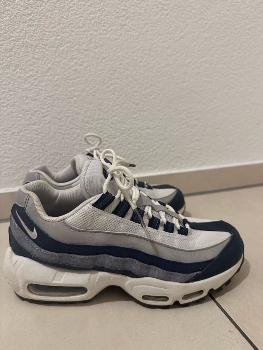 Nike Herrenschuhe: Nike Sneakers Unisex – Gebraucht aus Lyss von KiS12 1