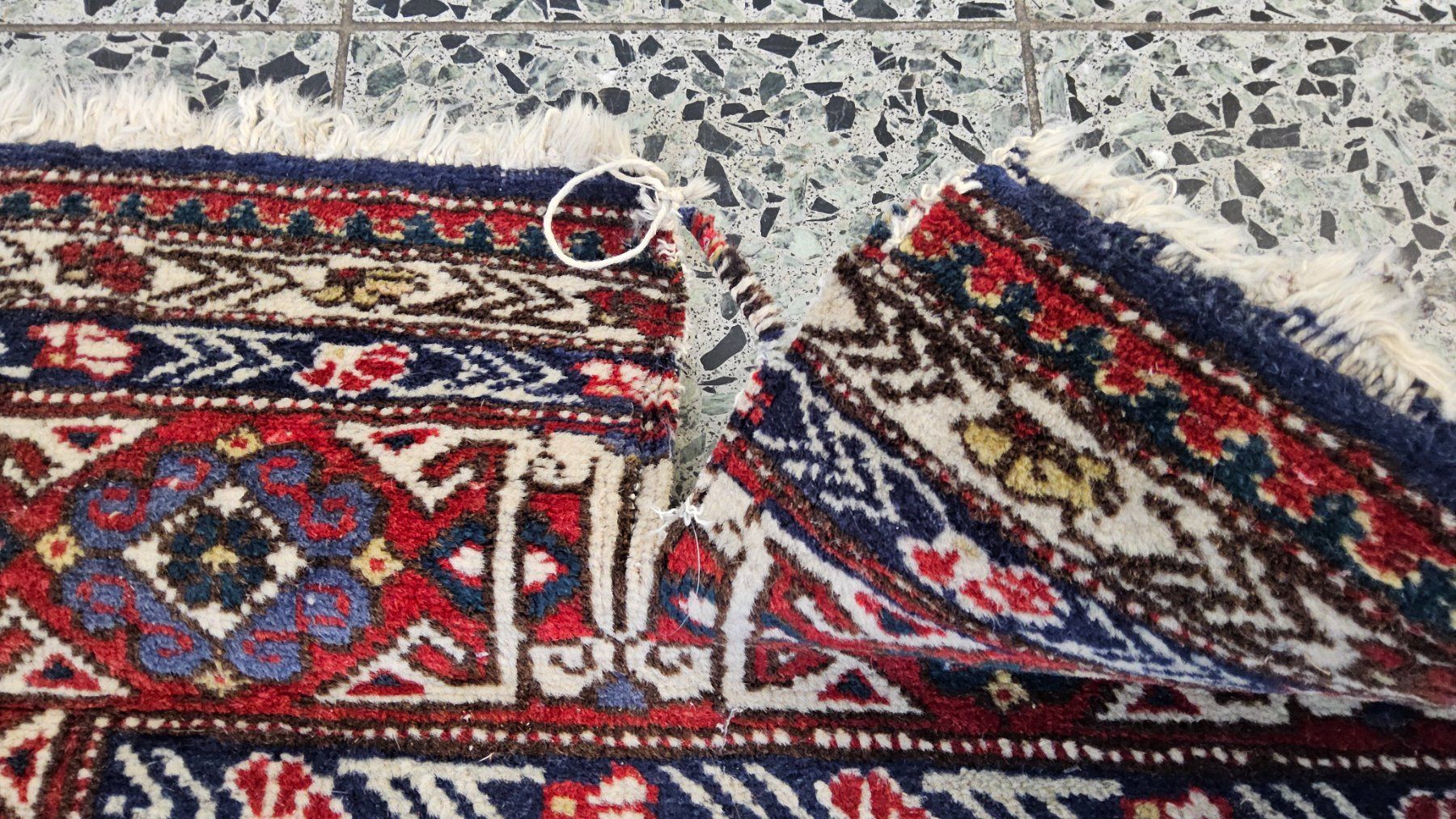 Teppiche: Antique tapis à restaurer – Gebraucht aus Malleray von Frederic24 4