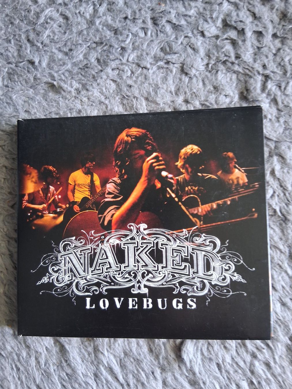 CD: LOVEBUGS        NAKED      CD – Usato da Wetzikon ZH venduto da Ramones01