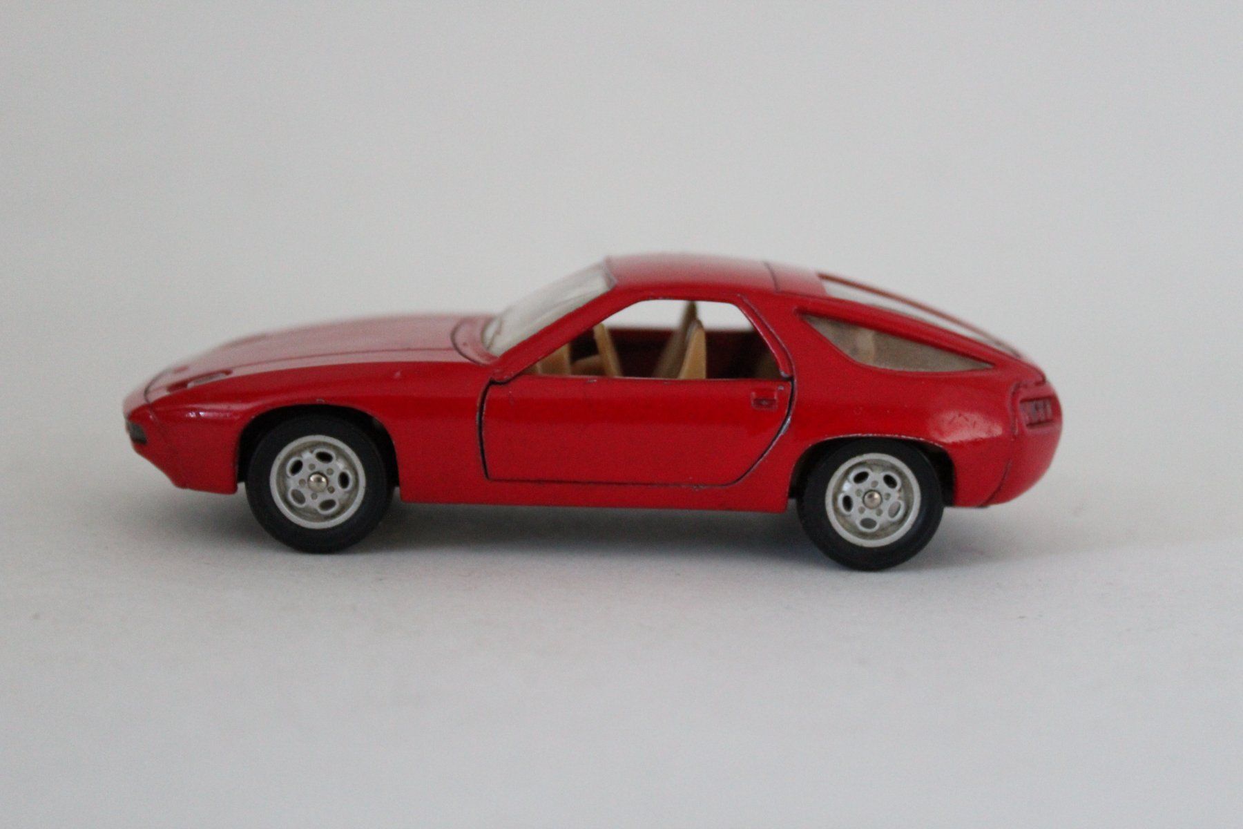 Solido Voitures modèles: SOLIDO Porsche 928 – D'occasion à Fehraltorf par haefens 1