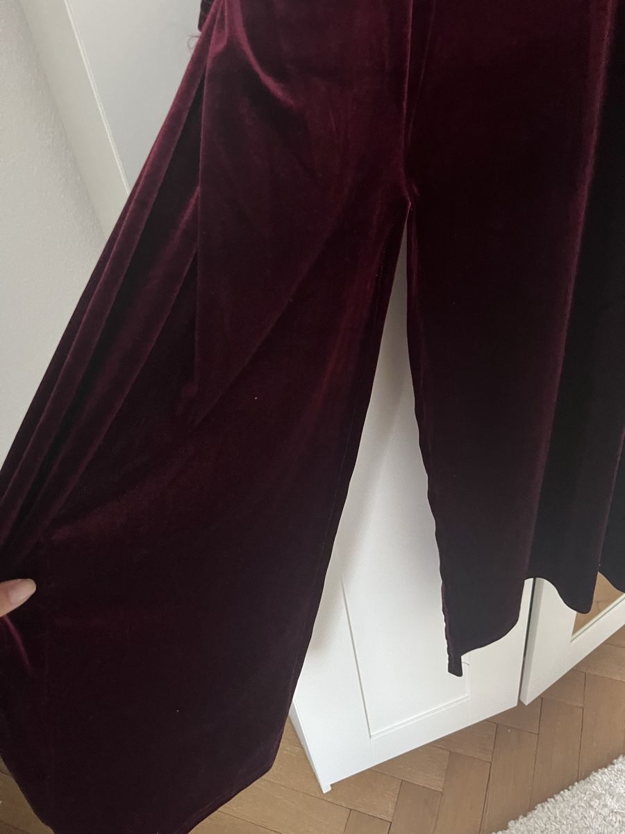 Kimono: Kaftan aus granatrotem Samt – Nuovo (secondo la descrizione) da Zürich venduto da gom_5p7n 3