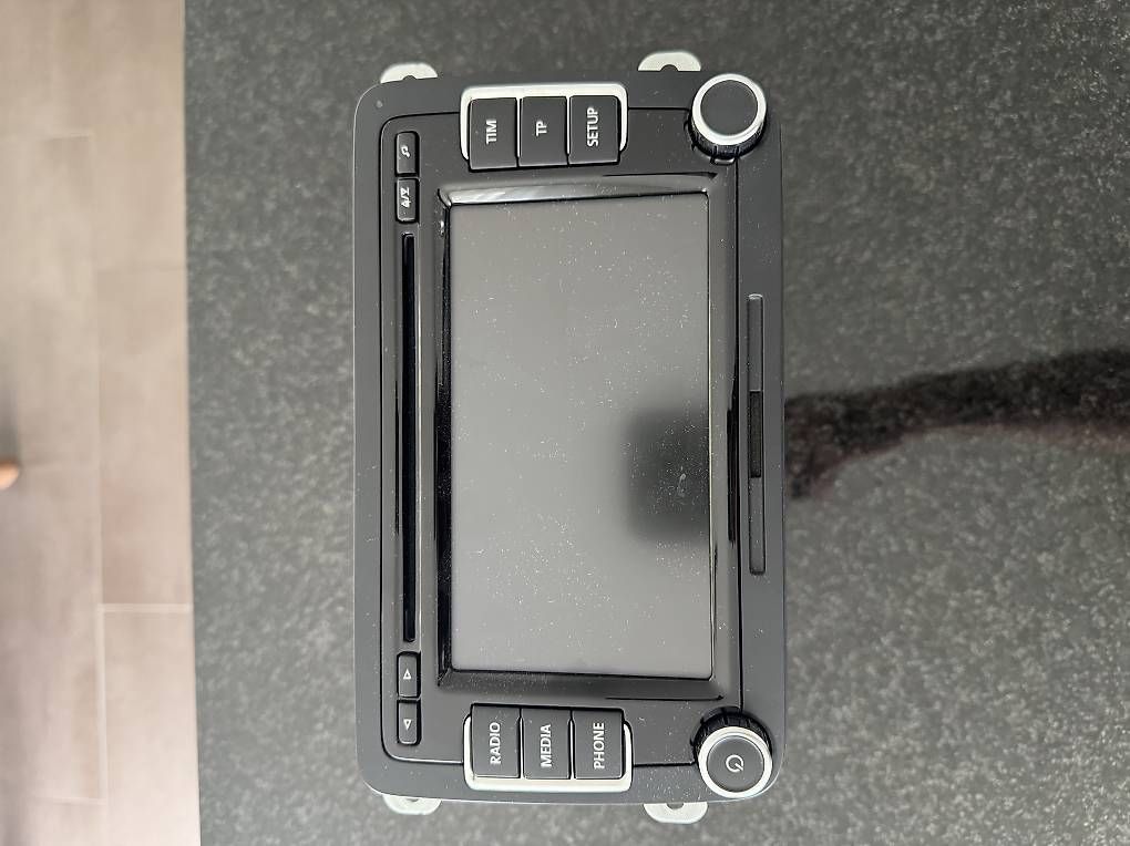 Radio: VW GOLF 5 & 6 Radio Original – Usato da Schlieren venduto da Yll0309