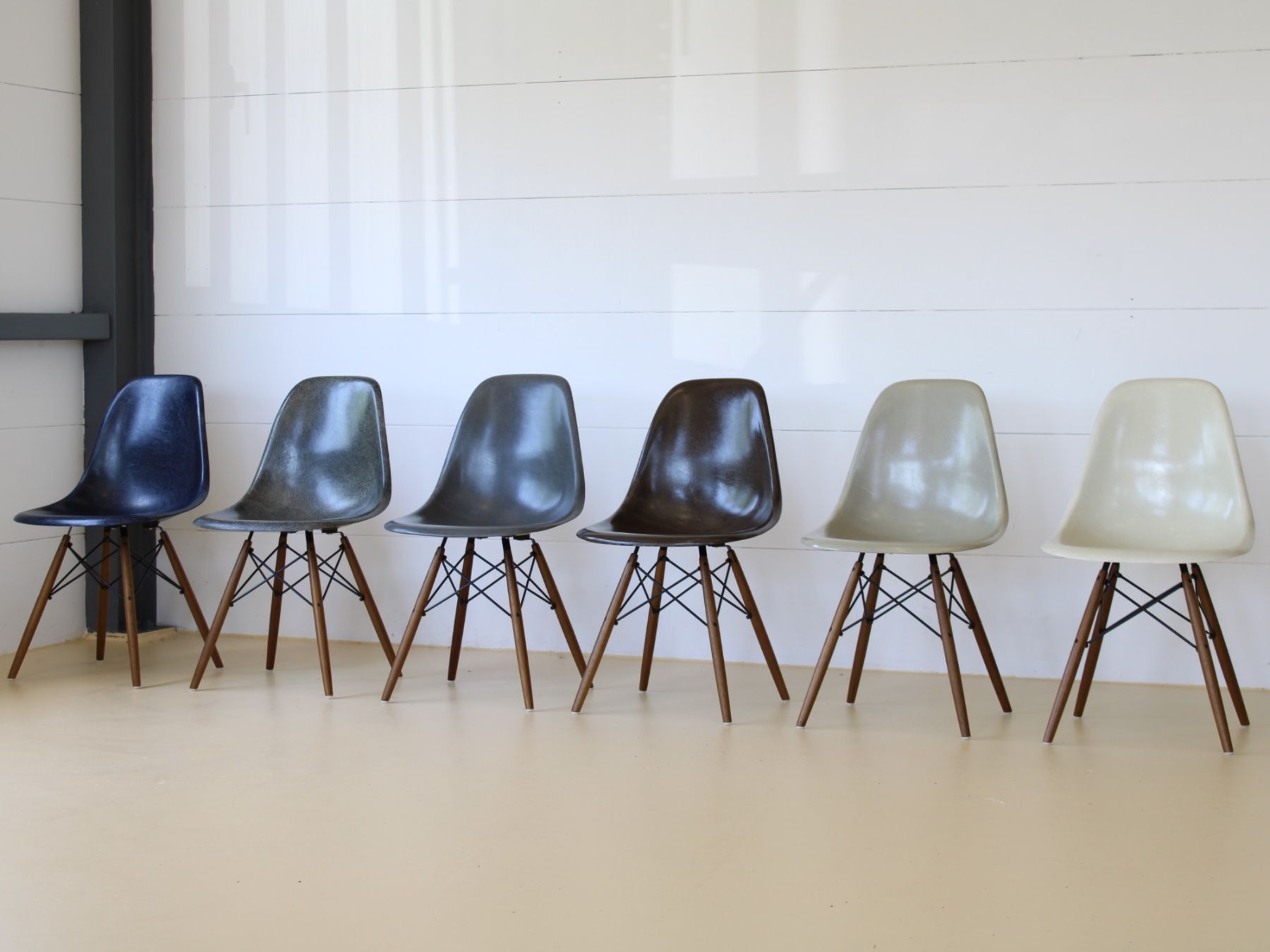 Herman Miller Stühle: Eames Fiberglas Stühle, Hermann Miller – Gebraucht aus Meinisberg von atelier_TILIJA 1
