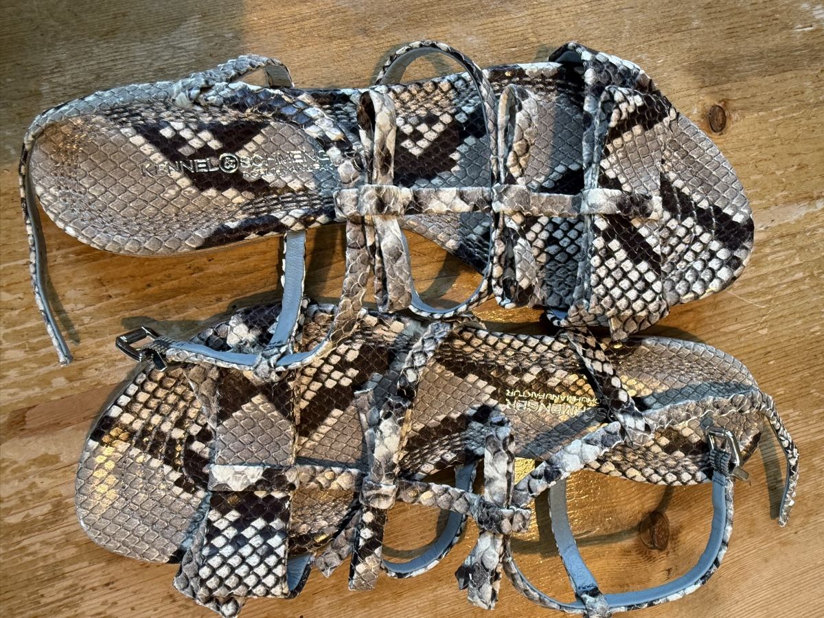 Damenschuhe: Neu!! Sandale Print K&S – Neu (gemäss Beschreibung) aus Bäch SZ von sil_9dkc