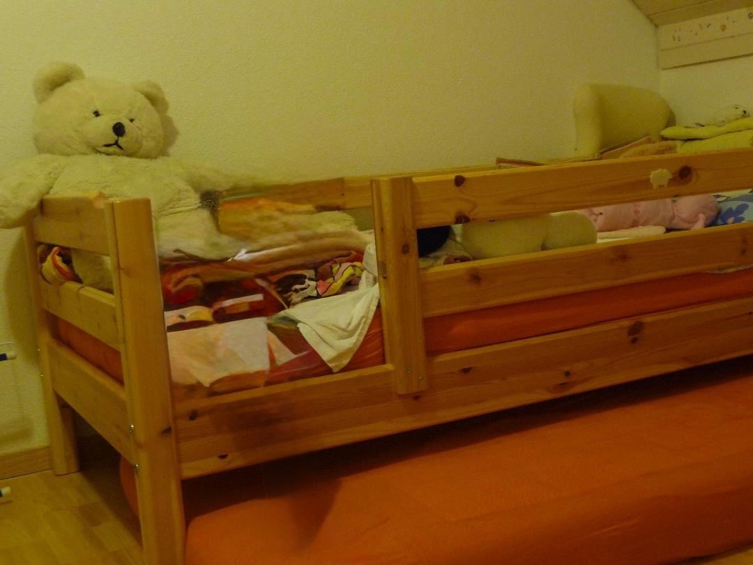 Letti: Kinderbett/Juniorbett 90x200 mit Matratze! – Usato da Wettingen venduto da fengjing