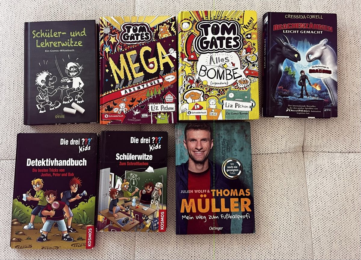 Libri: 7 Jugendbücher  – Usato da Mägenwil venduto da RSCHILD