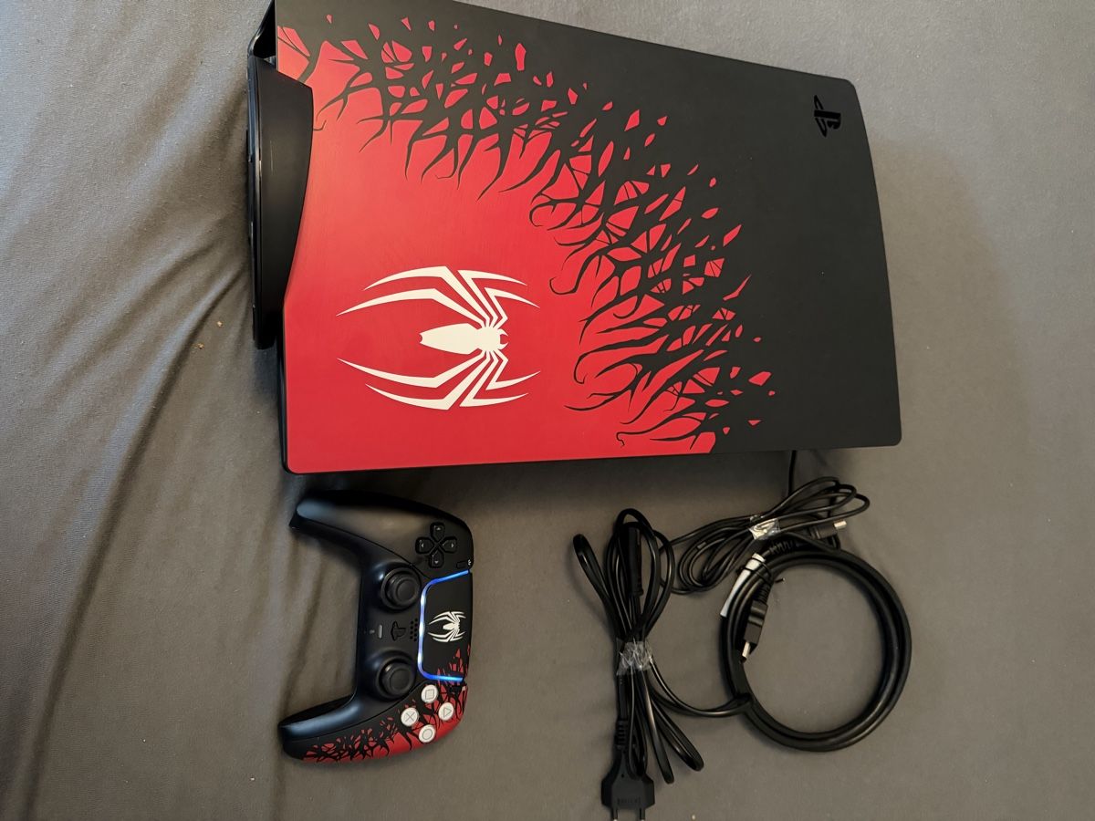 Sony Konsolen: Ps5 version limitée Spiderman disque  – Gebraucht aus La Chaux-de-Fonds von DarvinchiX 1