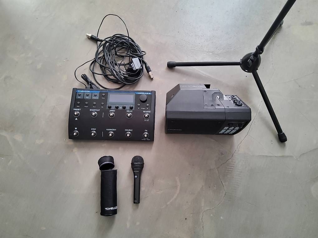 Instruments de musique: TC.HELICON VOICE LIVE 2 – D'occasion à Muralto par mal5392 4