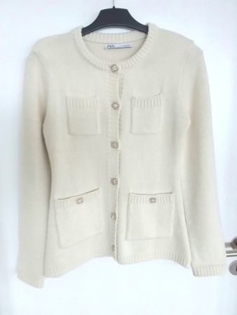 ZARA Strickjacke mit Strassknöpfen, Gr M