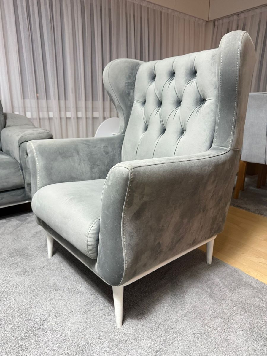 Sofas: Sofa – Gebraucht aus Niederuzwil von elm_5myj 2
