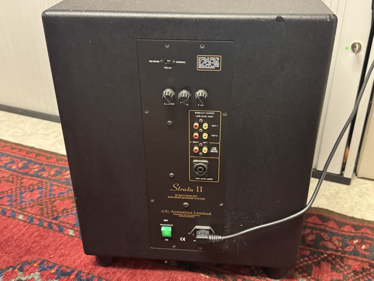 Rel Acoustics Casse acustiche: REL Acoustics Strata II Subwoofer – Usato da Zunzgen venduto da milesdavis76 1