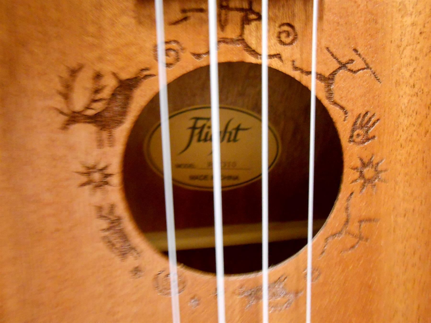 Strumenti musicali: Sopran-Ukulele FLIGHT  mit Etui NEUHEIT – Nuovo e nell'imballaggio originale da Wöschnau venduto da Musikhaus-Luethy5012 6
