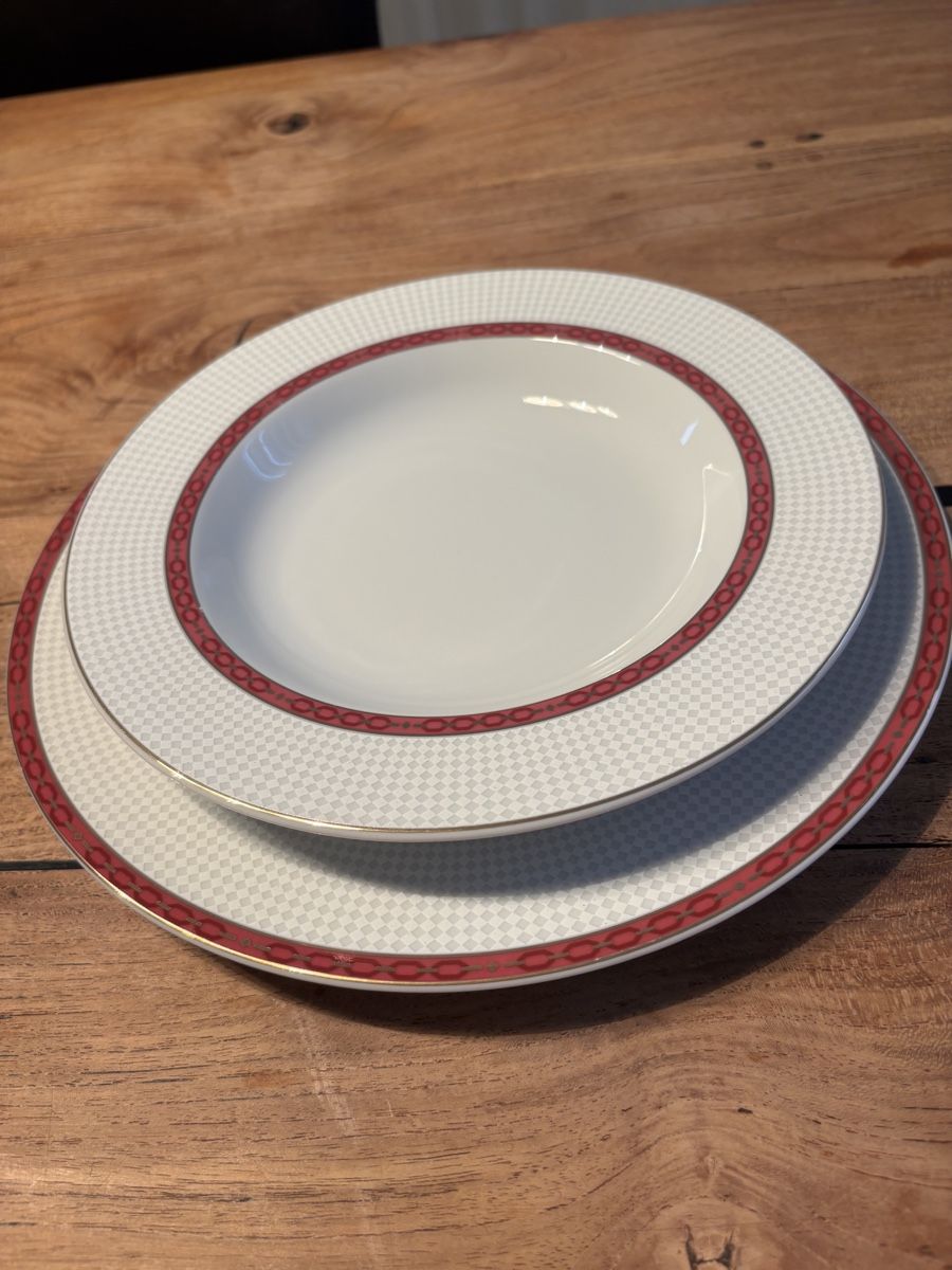 Set di piatti: Tafelservice 54 Teile – Usato da Kriens venduto da Mollinos 2