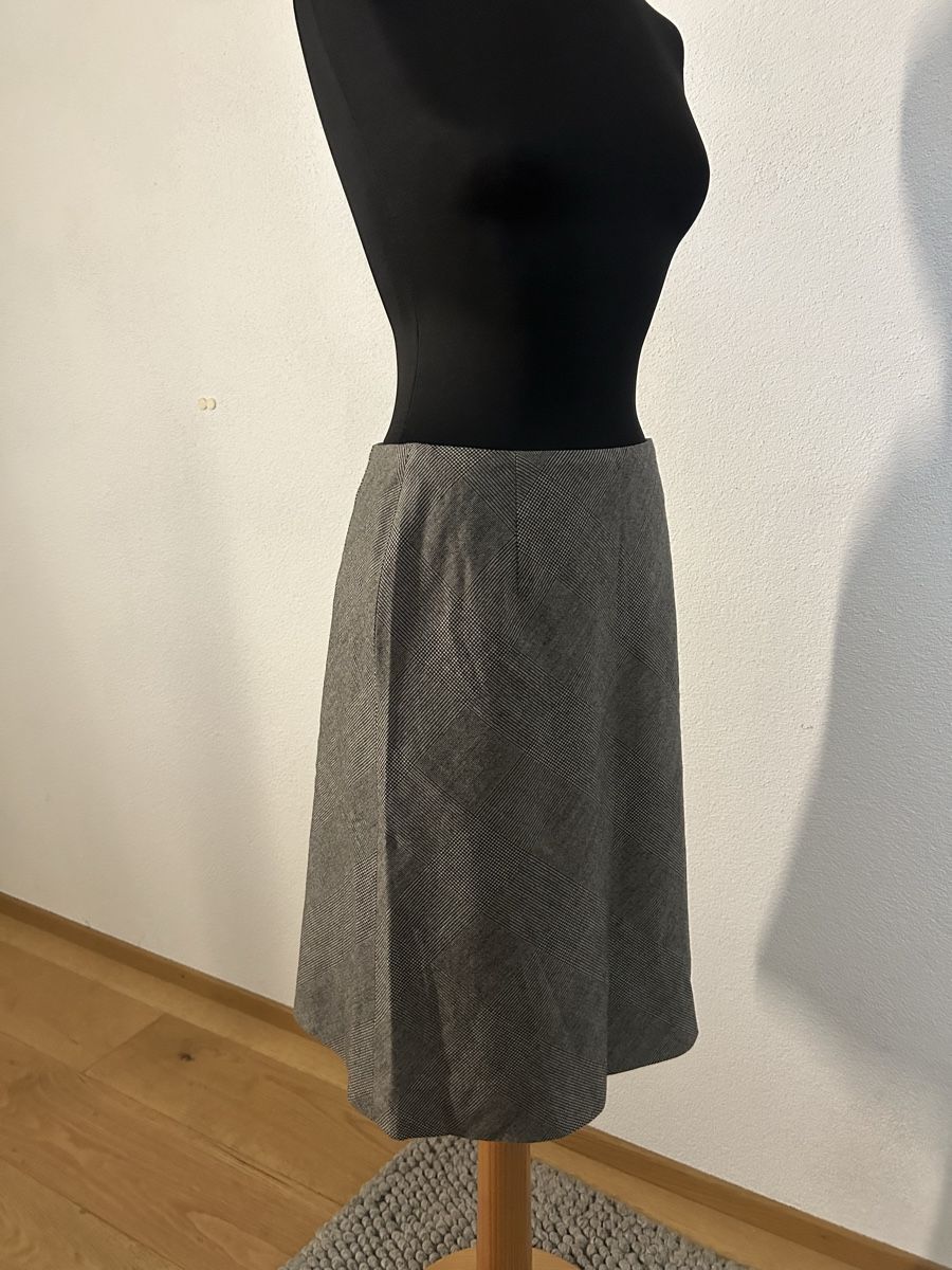 Akris Gonne: Jupe von A-K-R-I-S – Usato da Rheineck venduto da monty_burns_22 1