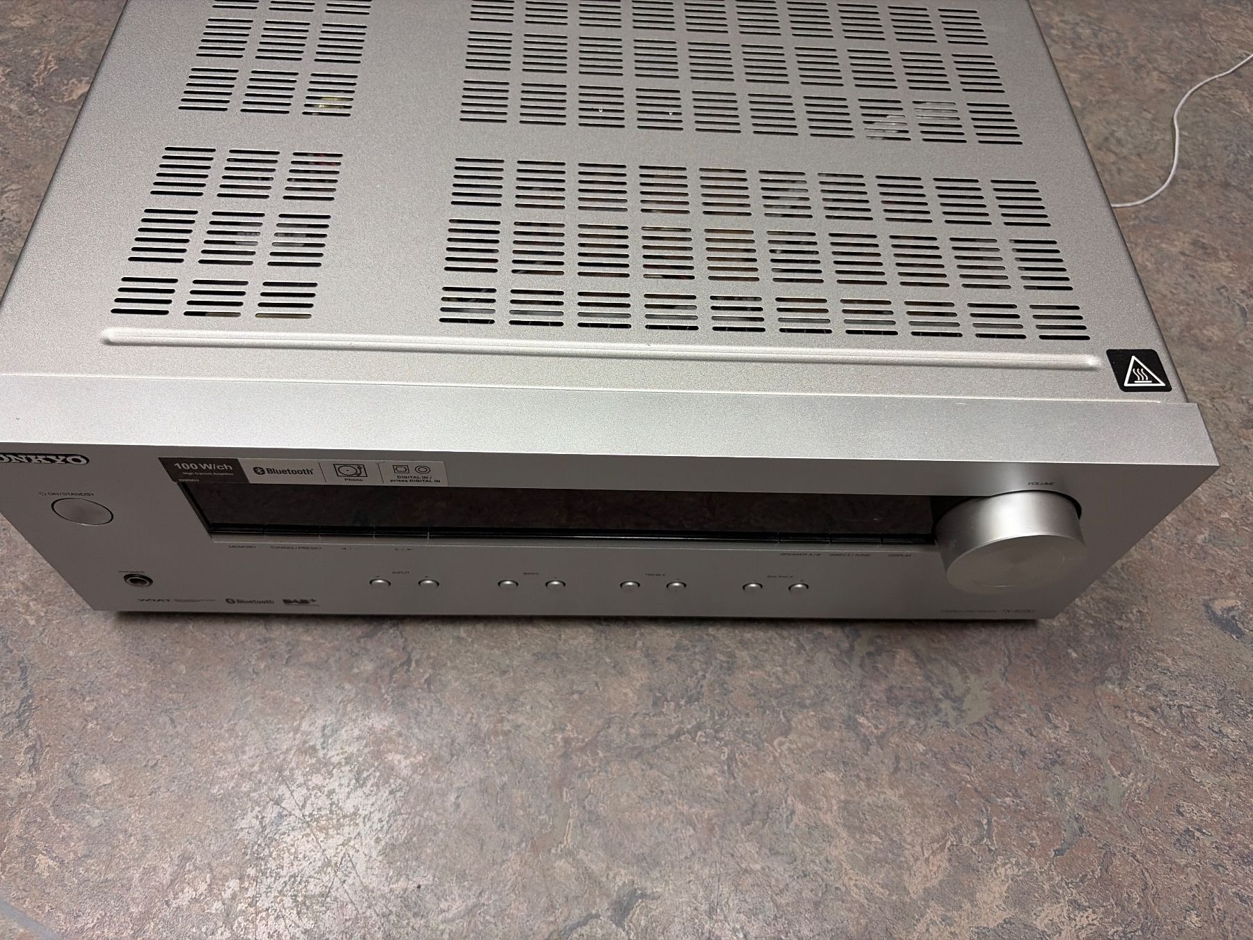 Onkyo Amplificatori: Onkyo Verstärker – Usato da Uznach venduto da pegasus101 1