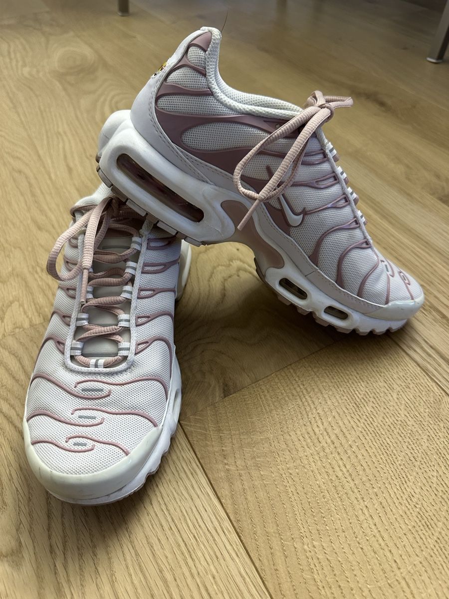 Nike Scarpe da donna: NIKE AIR MAX PLUS TUNED TN "PINK OXFORD" – Usato da Flumenthal venduto da pandaa1