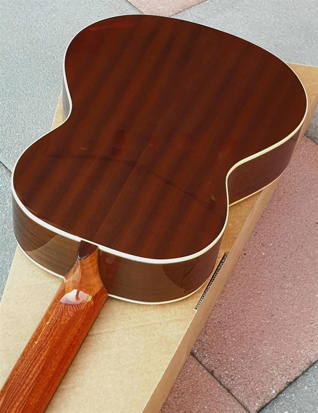 Alhambra Strumenti musicali: Klassische Gitarre Alhambra 4/4-tel, 2CA – Nuovo (secondo la descrizione) da Wöschnau venduto da Musikhaus-Luethy5012 4